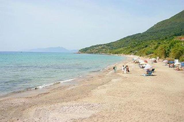 Διαμερίσματα Βαραγγούλης Γιάννης&Λένα Παραμόνας Δωμάτιο φωτογραφία